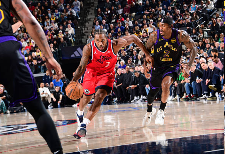 开云体育在线官网-西部乱斗!湖人输快船降至西部第六 4队输一场将直接掉入附加赛